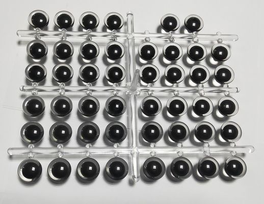 Acessórios para olhos de boneca fabricados por máquina de moldagem por injecção de um único slide vertical de 160 toneladas