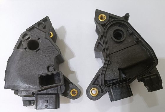Máquina de fabricação de peças de automóveis Máquina de moldagem por injecção de mesa rotativa vertical