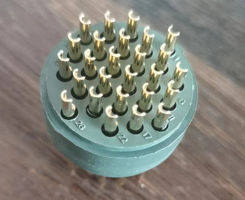 Máquina de fabricação de conectores específicos 120 toneladas Máquina de moldagem por injecção de mesa rotativa vertical
