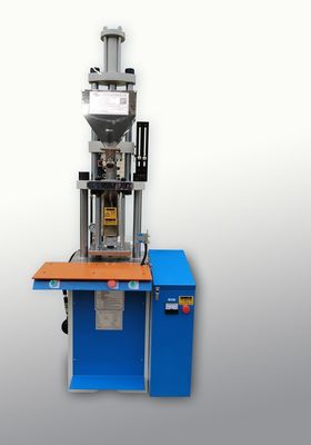 Máquina de moldagem por injecção de plástico vertical de 15 toneladas para cabo de carregamento USB