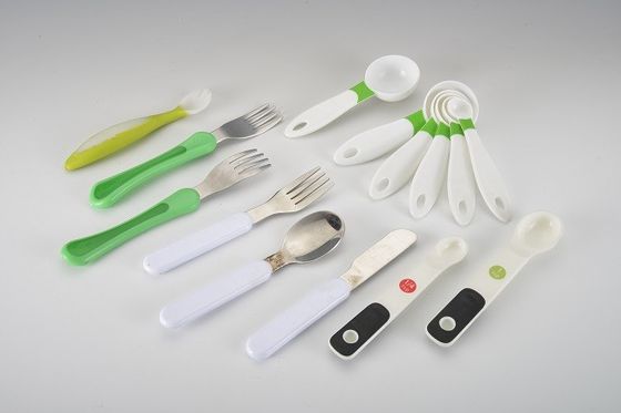 Máquina de moldagem por injecção vertical de 85 toneladas com deslizamento duplo para crianças