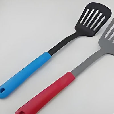 Máquina de moldagem por injecção vertical de duas cores de 120 toneladas para fabricação de utensílios de cozinha