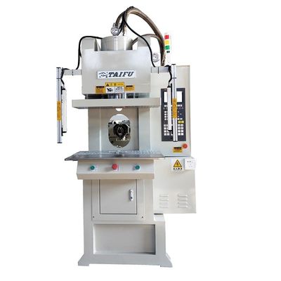 Máquina de moldagem por injecção vertical de 55 toneladas tipo C para fabricação de fios submarinos