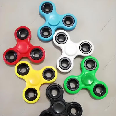 Máquina de moldagem por injecção vertical de duas cores de 120 toneladas para fabricação de giroscópios