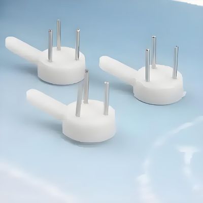 Máquina de moldagem por injecção vertical de deslizamento único de alta eficiência para fabricação de ganchos