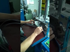 Máquina de moldagem por injecção de plástico vertical de 15 toneladas para vários cabos de dados