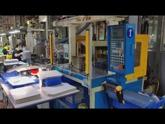 Máquina de moldagem por injecção de plástico rotativo vertical de 55 toneladas para componentes electrónicos